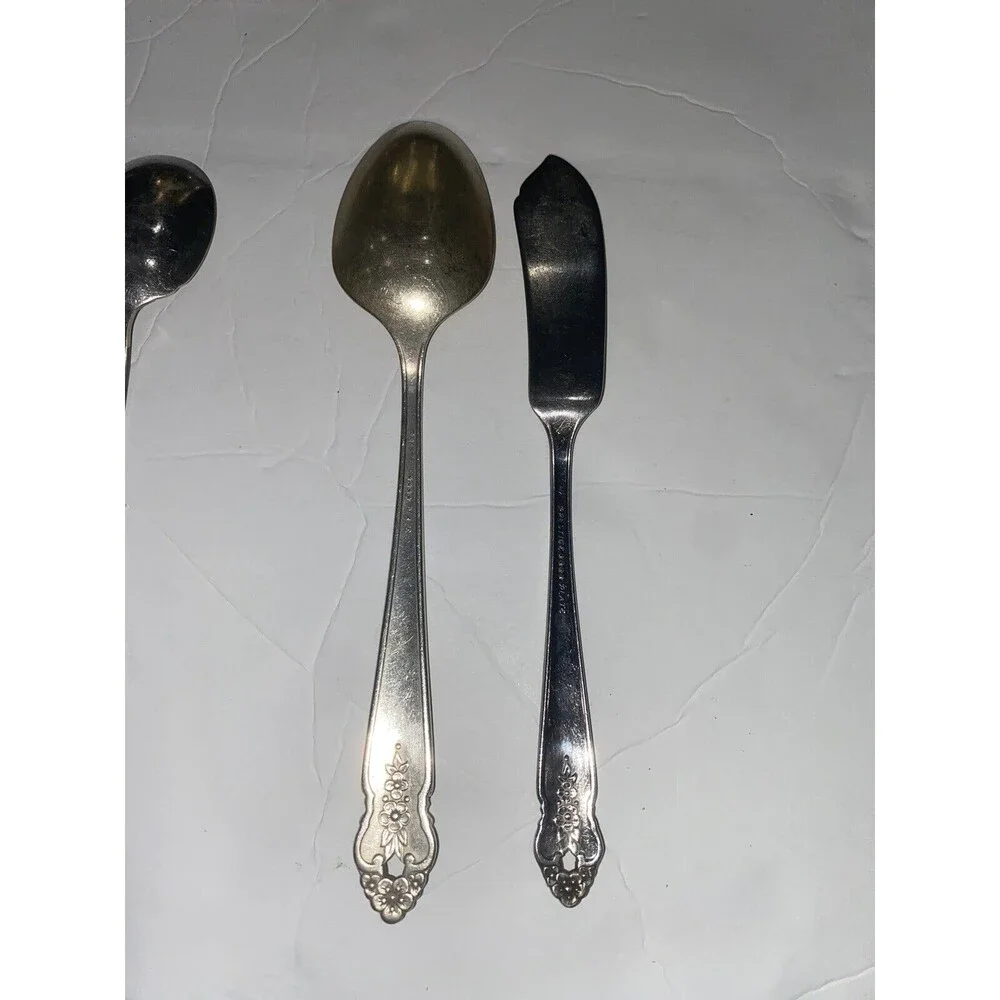 13 Pc Vintage Distinction (Silverplate 1951) Prestige Plate-by Oneida